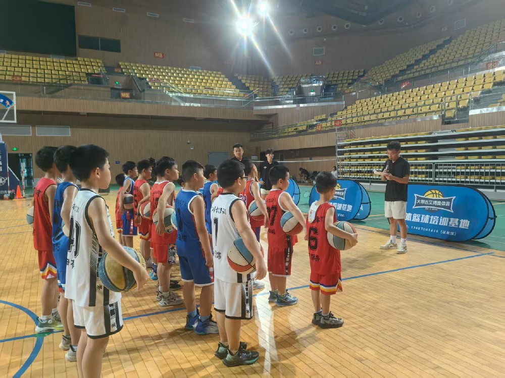 以赛砺技 载誉前行｜蕲春搏奥篮球培训亮相黄冈市青少年篮球赛 青训实力备受赞誉